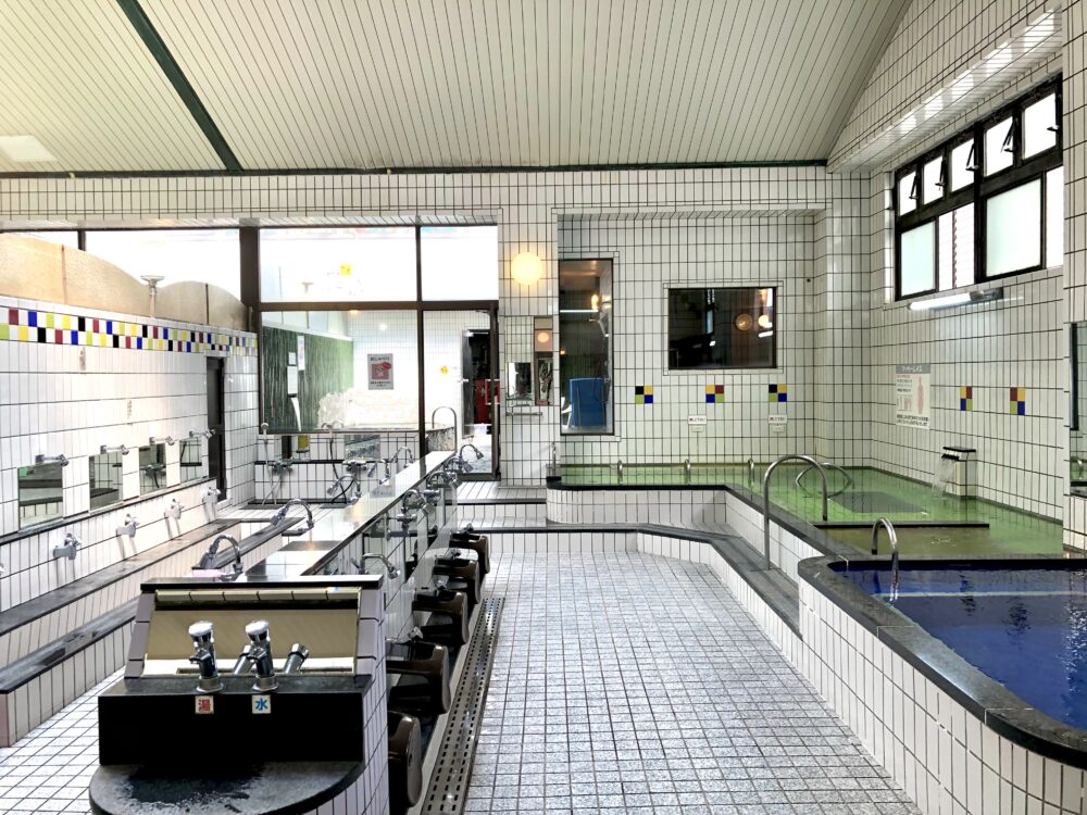 ヘルシー温泉タテバ南側浴室全体画像